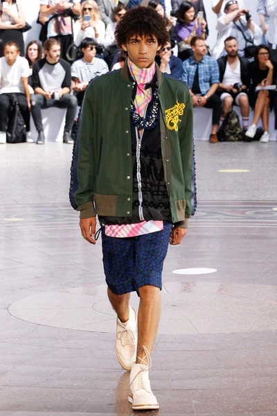 Look 11